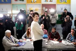Elecciones gallegas 18-F, en directo | Ana Pontón (BNG) vota “ilusionada por que se abra un tiempo nuevo en Galicia”